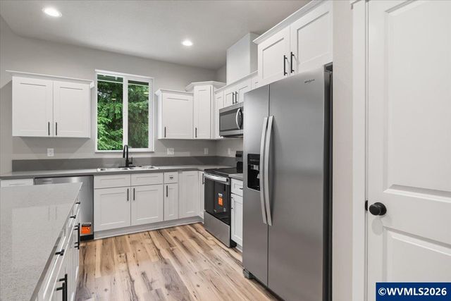 2426 Oak St, Lyons, OR 97358
