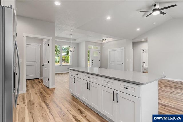 2426 Oak St, Lyons, OR 97358
