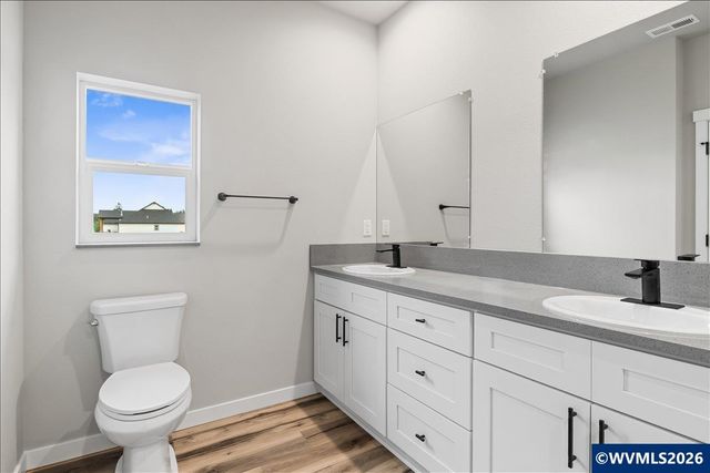 2426 Oak St, Lyons, OR 97358