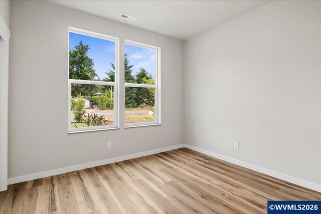 2426 Oak St, Lyons, OR 97358