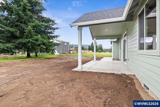 2426 Oak St, Lyons, OR 97358