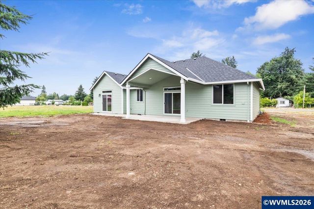 2426 Oak St, Lyons, OR 97358
