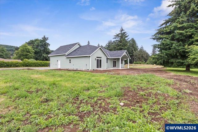 2426 Oak St, Lyons, OR 97358