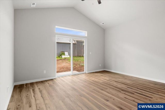 2426 Oak St, Lyons, OR 97358