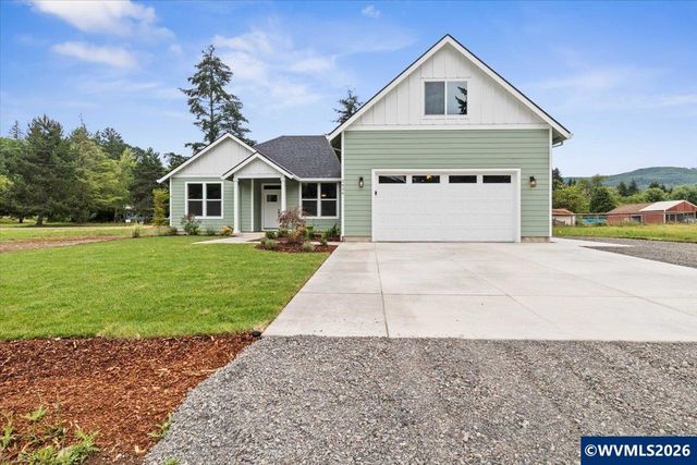 2426 Oak St, Lyons, OR 97358