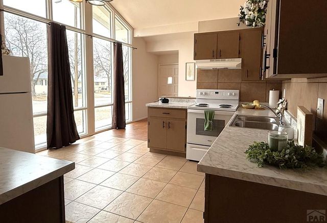 3139 Skyview Ave, Pueblo, CO 81008