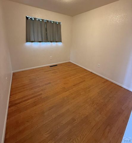 3139 Skyview Ave, Pueblo, CO 81008