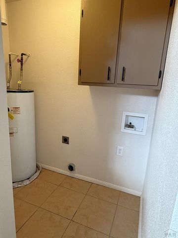 3139 Skyview Ave, Pueblo, CO 81008