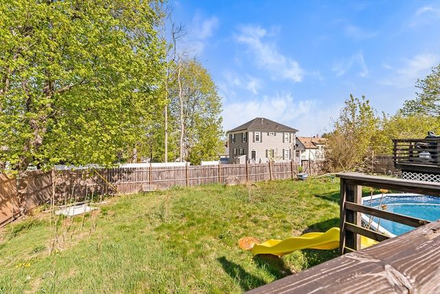 69 Huntington St, Brockton, MA 02301