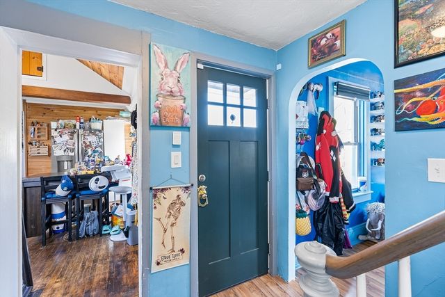 69 Huntington St, Brockton, MA 02301