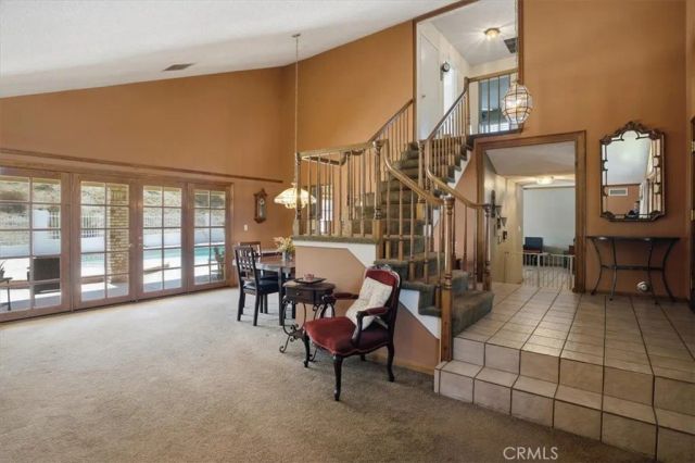 23134 La Granja, Valencia, CA 91354