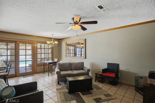 23134 La Granja, Valencia, CA 91354