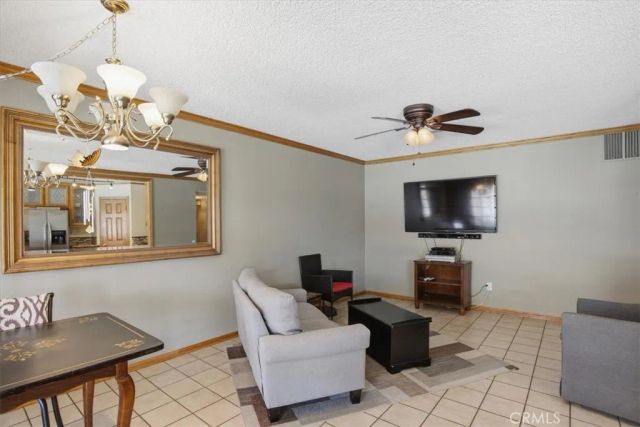 23134 La Granja, Valencia, CA 91354