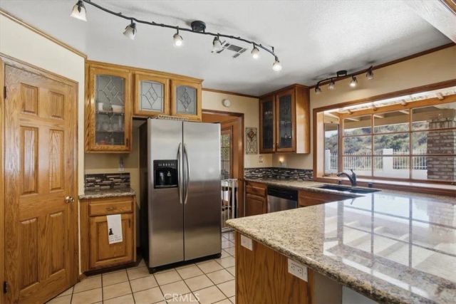23134 La Granja, Valencia, CA 91354