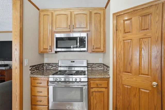 23134 La Granja, Valencia, CA 91354