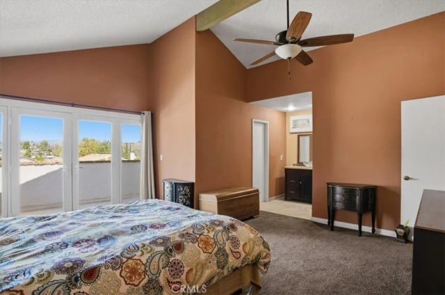 23134 La Granja, Valencia, CA 91354