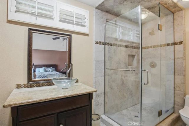 23134 La Granja, Valencia, CA 91354