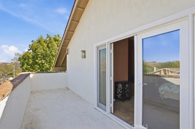 23134 La Granja, Valencia, CA 91354