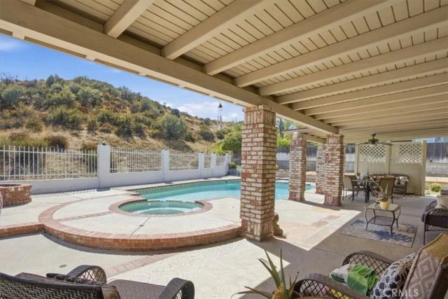 23134 La Granja, Valencia, CA 91354