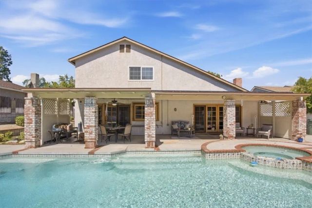 23134 La Granja, Valencia, CA 91354