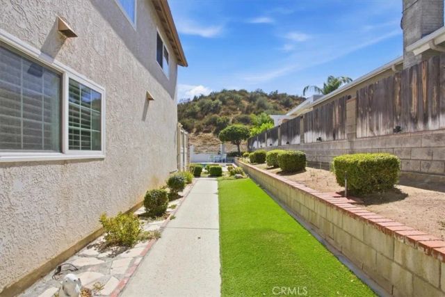 23134 La Granja, Valencia, CA 91354
