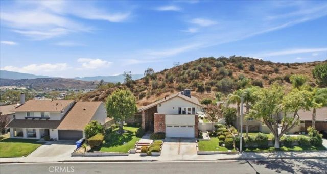 23134 La Granja, Valencia, CA 91354
