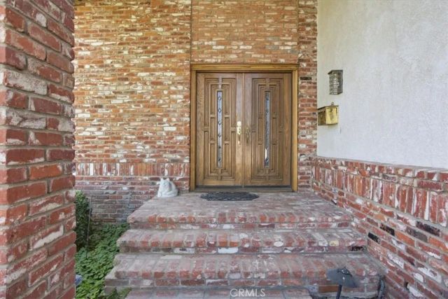 23134 La Granja, Valencia, CA 91354