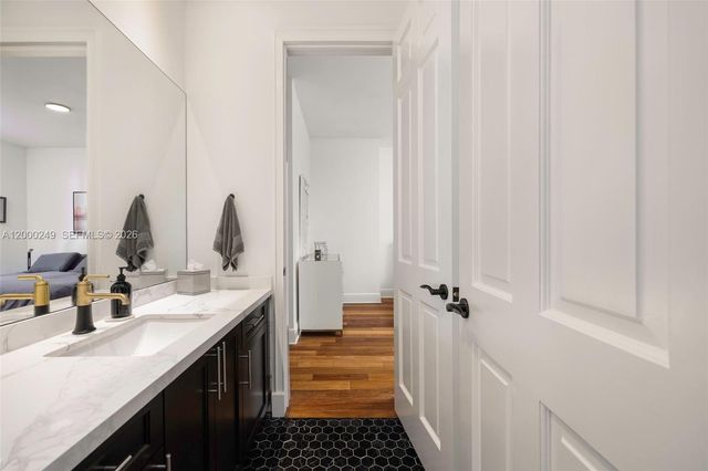 475 Amalfi Avenue, Coral Gables, FL 33146