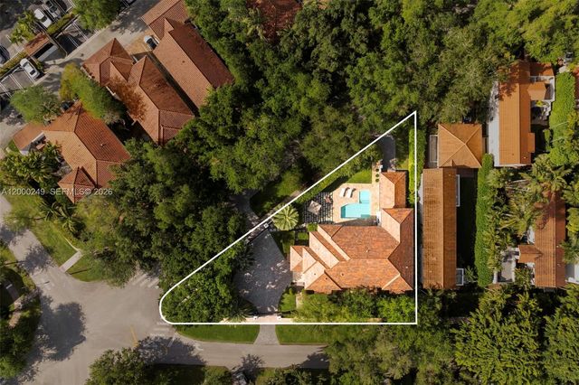 475 Amalfi Avenue, Coral Gables, FL 33146