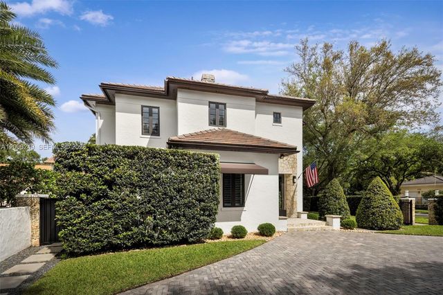 475 Amalfi Avenue, Coral Gables, FL 33146