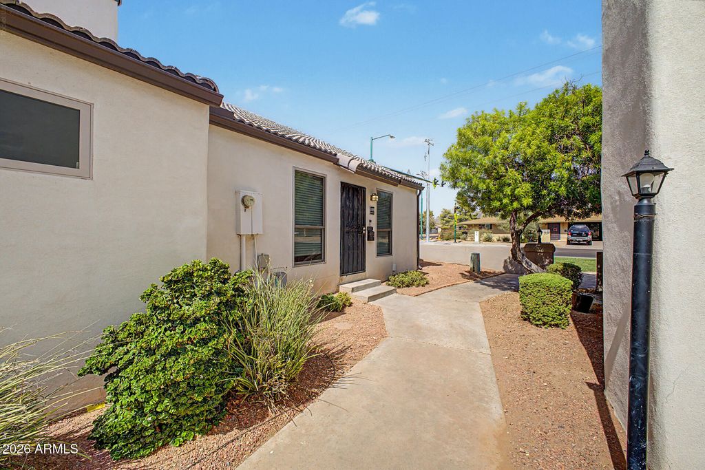 1188 E BELMONT Avenue, Phoenix, AZ 85020 — photo 2