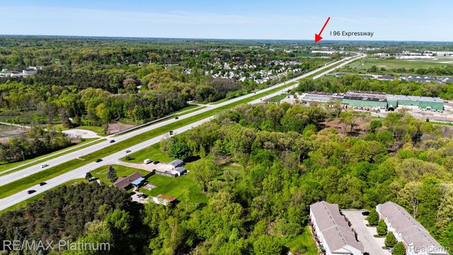 1656 Pinecroft Lane, Howell Township, MI 48855