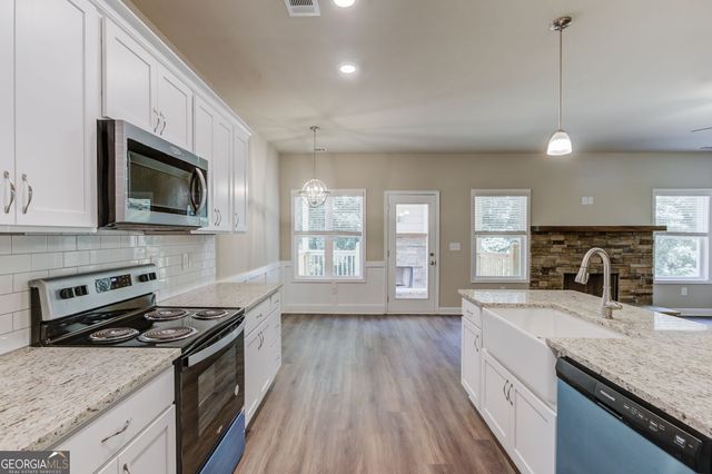 6450 River Plantation Station Drive, Lula, GA 30554