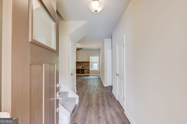 6450 River Plantation Station Drive, Lula, GA 30554