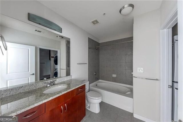 400 W Peachtree Street NW 3908, Atlanta, GA 30308