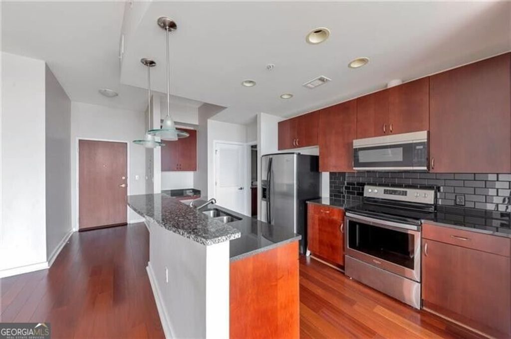 400 W Peachtree Street NW 3908, Atlanta, GA 30308