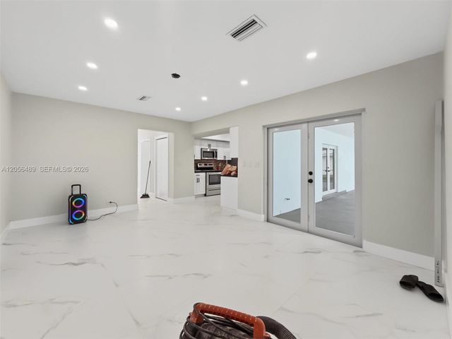 861 NW 72nd Avenue, Plantation, FL 33317