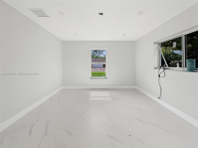 861 NW 72nd Avenue, Plantation, FL 33317