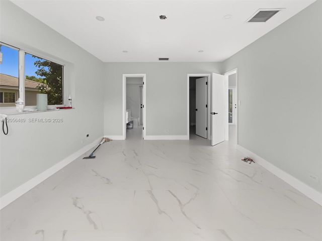 861 NW 72nd Avenue, Plantation, FL 33317