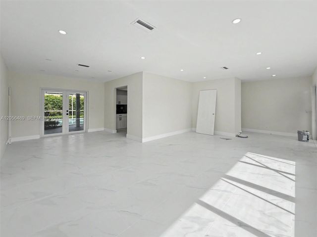 861 NW 72nd Avenue, Plantation, FL 33317