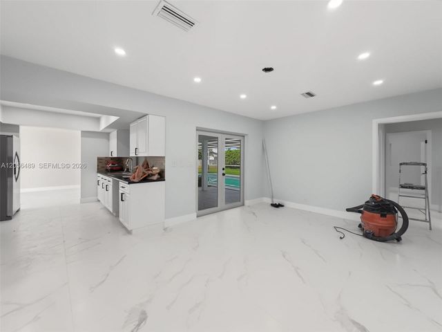 861 NW 72nd Avenue, Plantation, FL 33317