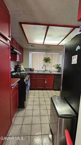 37337 E 26 Street, Palmdale, CA 93550