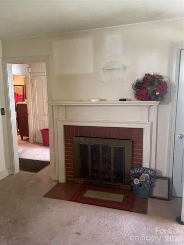 950 Cliff Road, Asheboro, NC 27203