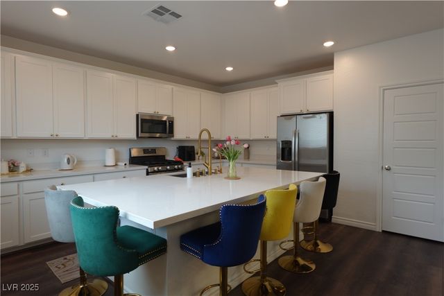 4388 Bayley Skye Avenue, Las Vegas, NV 89141