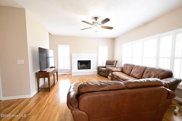 222 Derby Downs Drive, Sneads Ferry, NC 28460