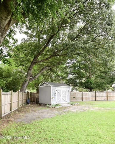 222 Derby Downs Drive, Sneads Ferry, NC 28460