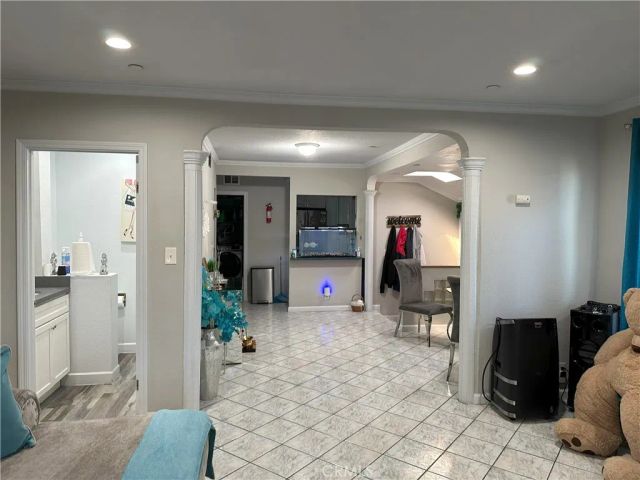 7515 S Vermont Avenue, Los Angeles, CA 90044