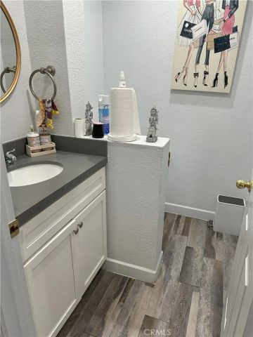 7515 S Vermont Avenue, Los Angeles, CA 90044