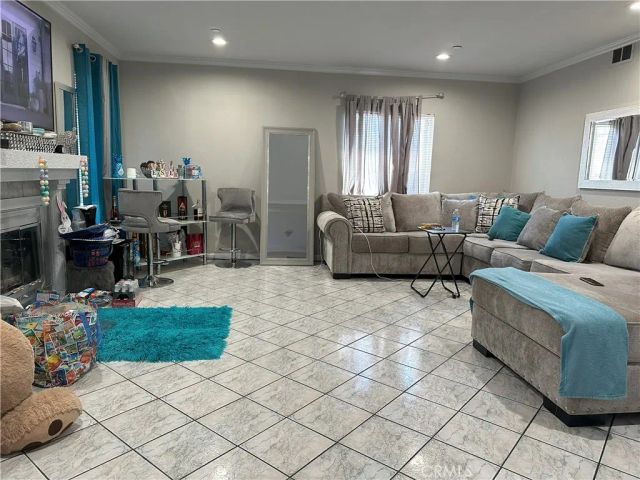 7515 S Vermont Avenue, Los Angeles, CA 90044