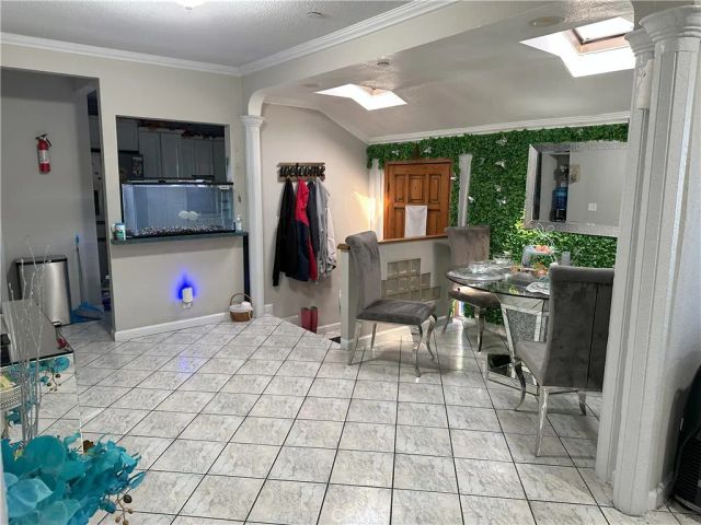 7515 S Vermont Avenue, Los Angeles, CA 90044